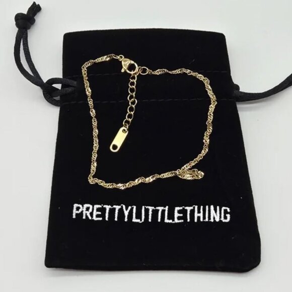 PrettyLittleThing Gold Water Resistant Twist Anklet - Picture 2 of 5